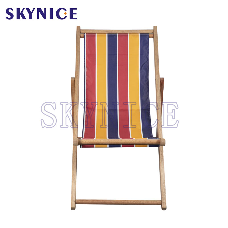 Chaise à toile en bois allongée