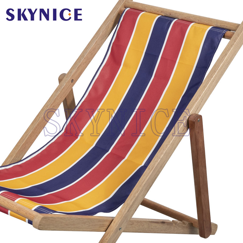 Chaise à toile en bois allongée