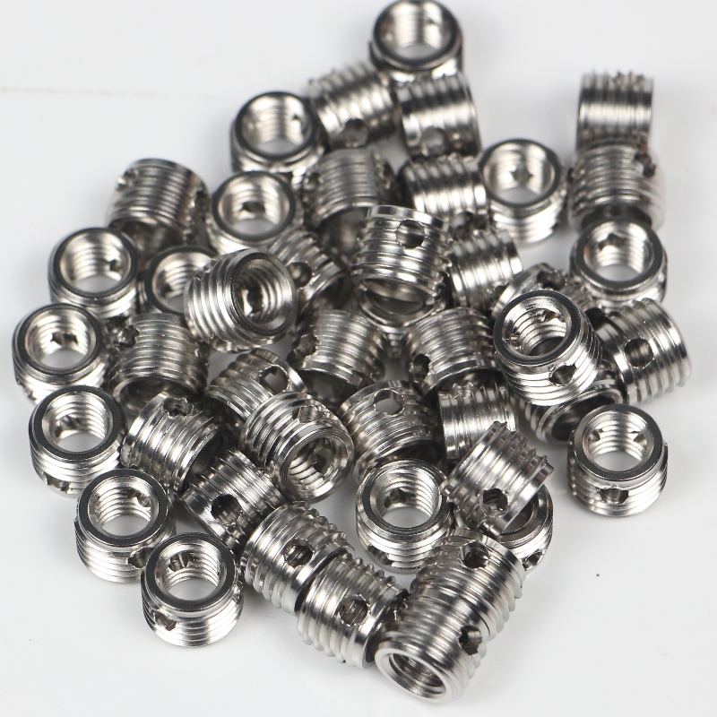 307 000 050.500 307 M5 * 0.8 * 8 * 1 * 7L inserts filetés autotaraudants avec 3 trous sans bavures 500K stock