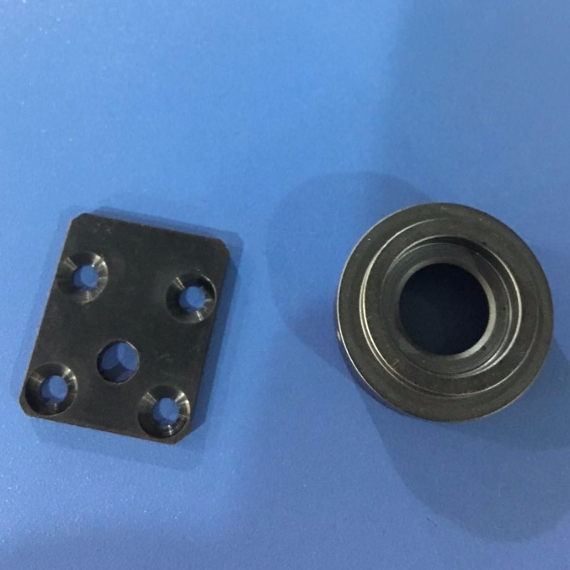 Pièces de haute précision / coupe CNC / fraisage CNC / laiton / traitement de surface noir