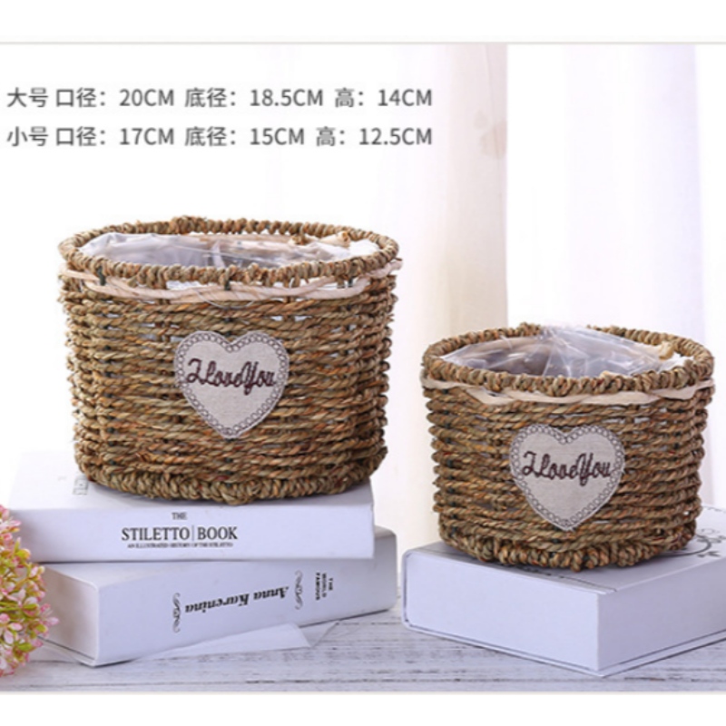 Un panier de fleurs.