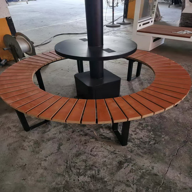 Le repos de station de charge de téléphone portable utilisent les sièges intelligents urbains de couleurs adaptées aux besoins du client