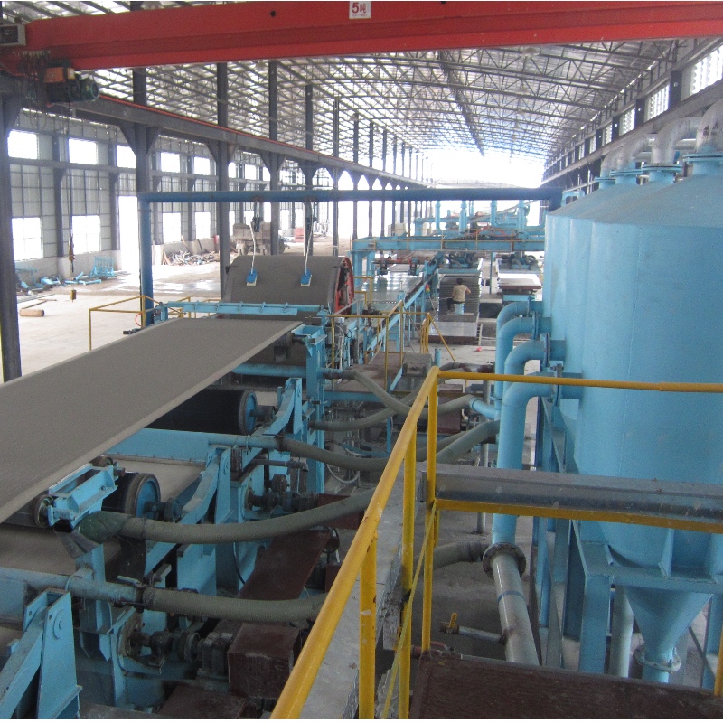 Machine de fabrication de panneaux de silicate de calcium de haute qualité