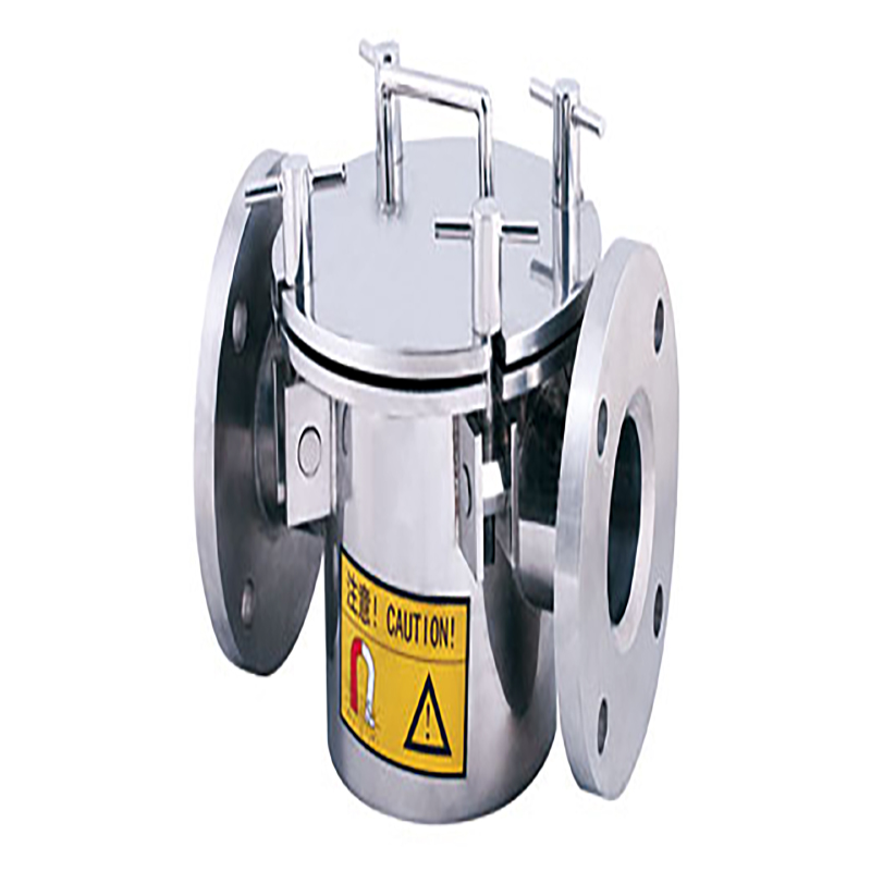 Dans le boîtier Séparateurs protégeant l'équipement Installation de la bride de pression