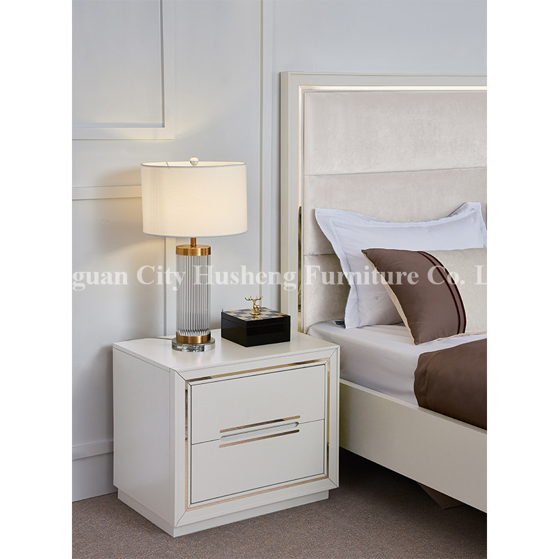 Mobilier de chambre moderne élégant, peinture blanche