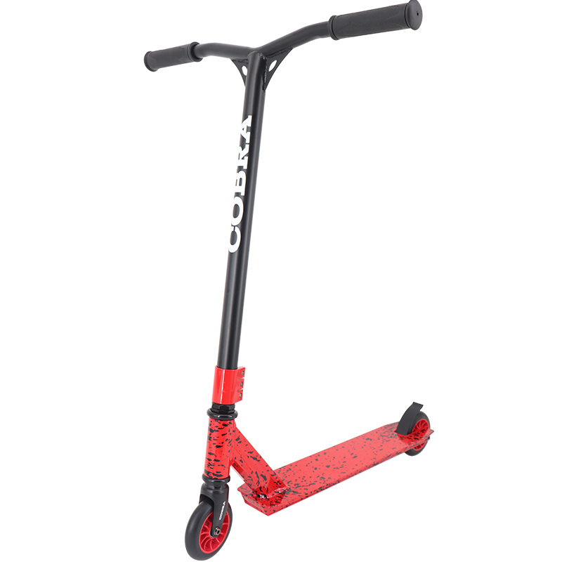 Trottinette (rouge / noir)