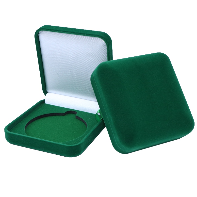 Article Boîte de velours de forme ronde F-80 pour pièce de monnaie, badge et bracelet, etc., mm. 90 * 95 * 38, poids environ 86g