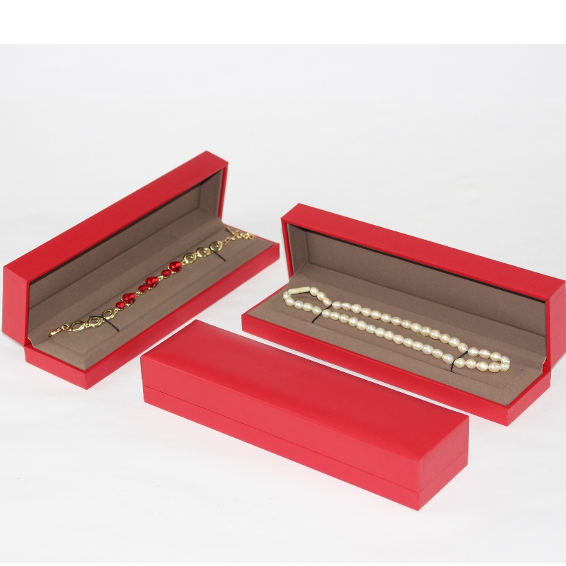 Fine jewelry Packaging box customized High Quality Red bijou collier bracelet box, sponge mousse, taille 243 * 65 * 40mm