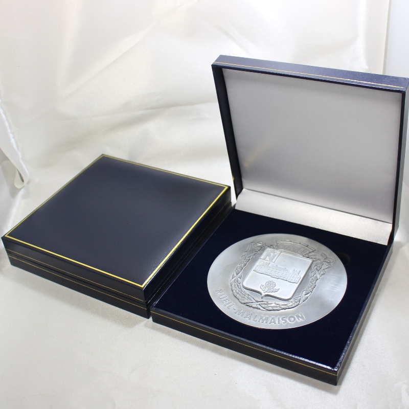 Article V - 23 carré pou, peut contenir plus de 120 * 120 mm pièces de monnaie, médailles, badges, etc.