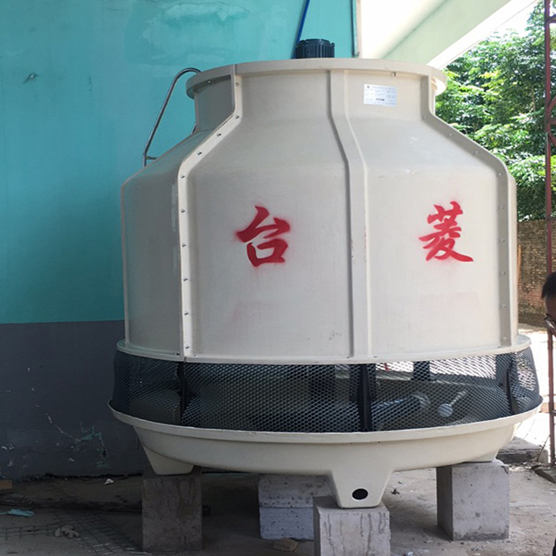 80 tonnes de tour de refroidissement circulaire ouverte FRP Château d'eau d'extrudeuse