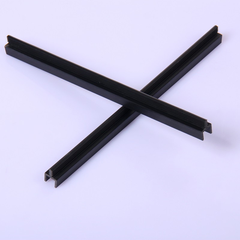 Bande faite sur commande professionnelle d'extrusions de profil de PVC pour la partie de meubles d'armoire de tiroir