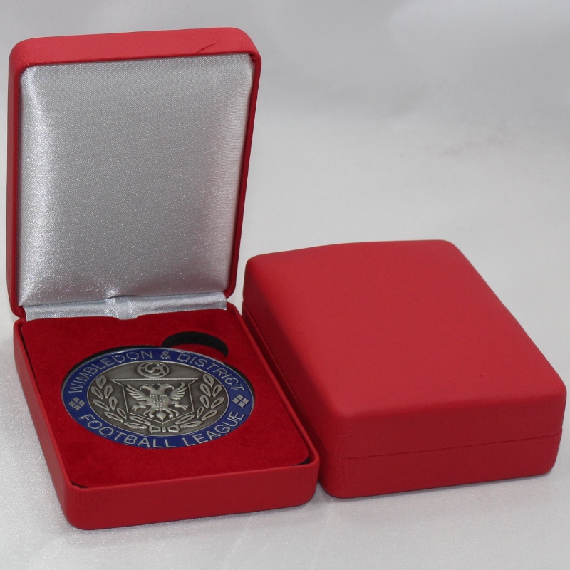 Article Boîte à médailles T-03 recouverte de flanelle ou de cuir PU pour pièce de monnaie de 35 à 50 mm, badge, petite médaille, etc. mm 70 * 91 * 35 mm, pèse environ 92 g