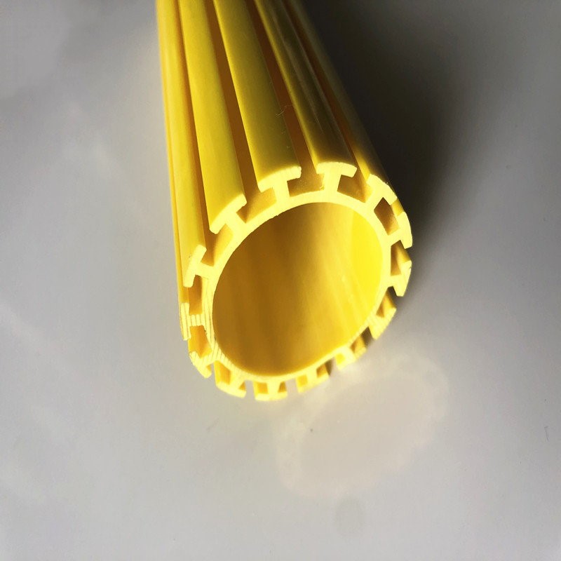 Profil de tube en plastique de tuyau de profil de PVC d'extrusion fait sur commande pour la fente coulissante de support de sucette