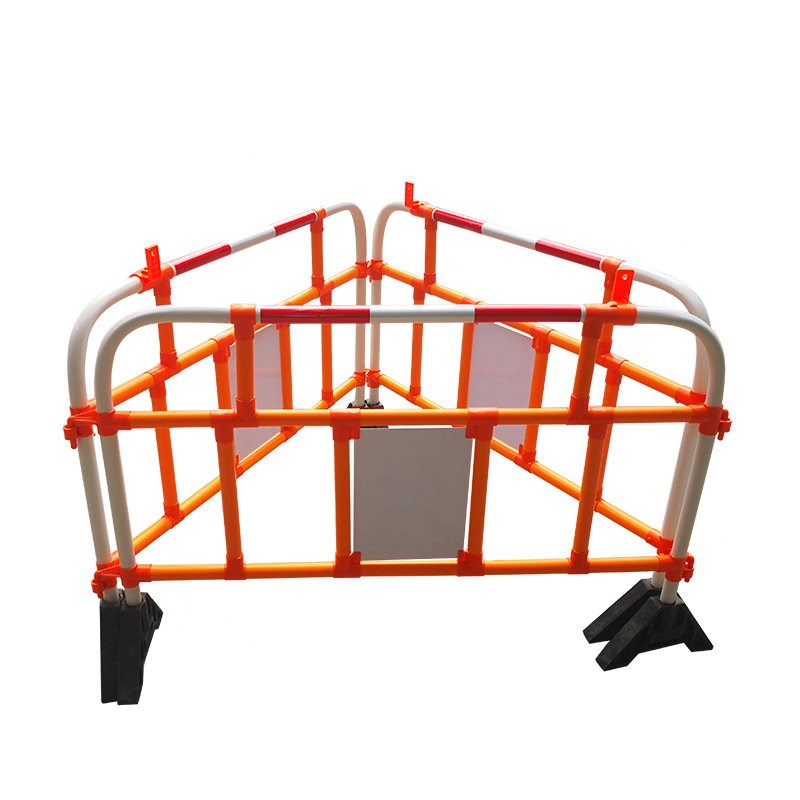 PVC barrière de sécurité de la circulation en plastique, barrière d 'isolation sur chantier, barrière routière fabriquée en Chine