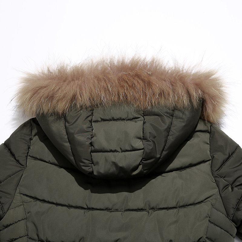 manteau chaud pour femme avec capuche amovible et veste en fourrure / duvet nature