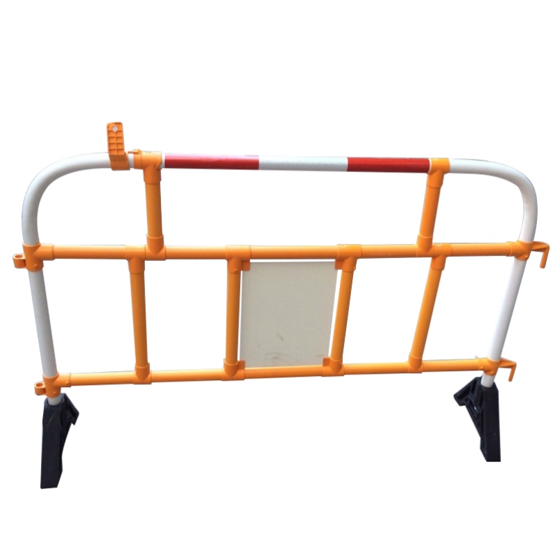 PVC barrière de contrôle des foules barrière en plastique piéton barrière en plastique de sécurité PVC clôture en plastique avec bandes réfléchissantes rouges