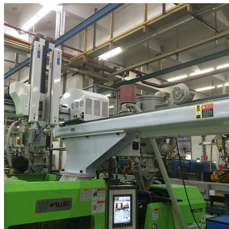 All Automatic CNC machine hand / injection AC Robot / Three - axis Servo machine hand