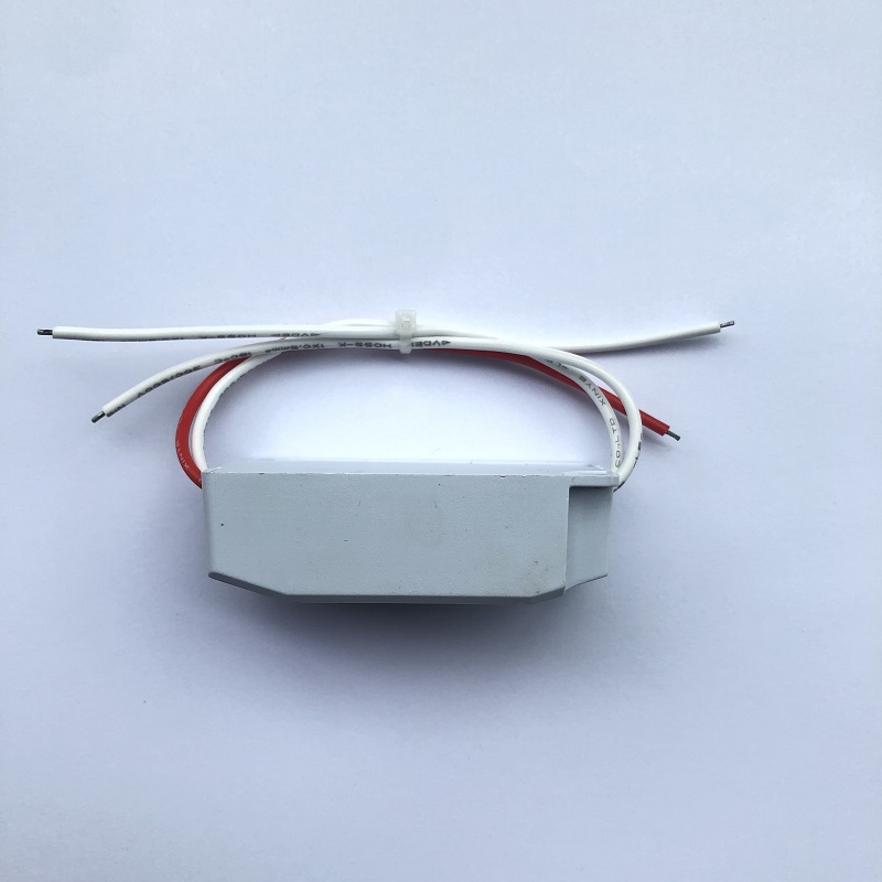 Alimentation à découpage de coque en plastique étanche 6W 12V Conducteur de LED régulé à faible puissance Plastique étanche