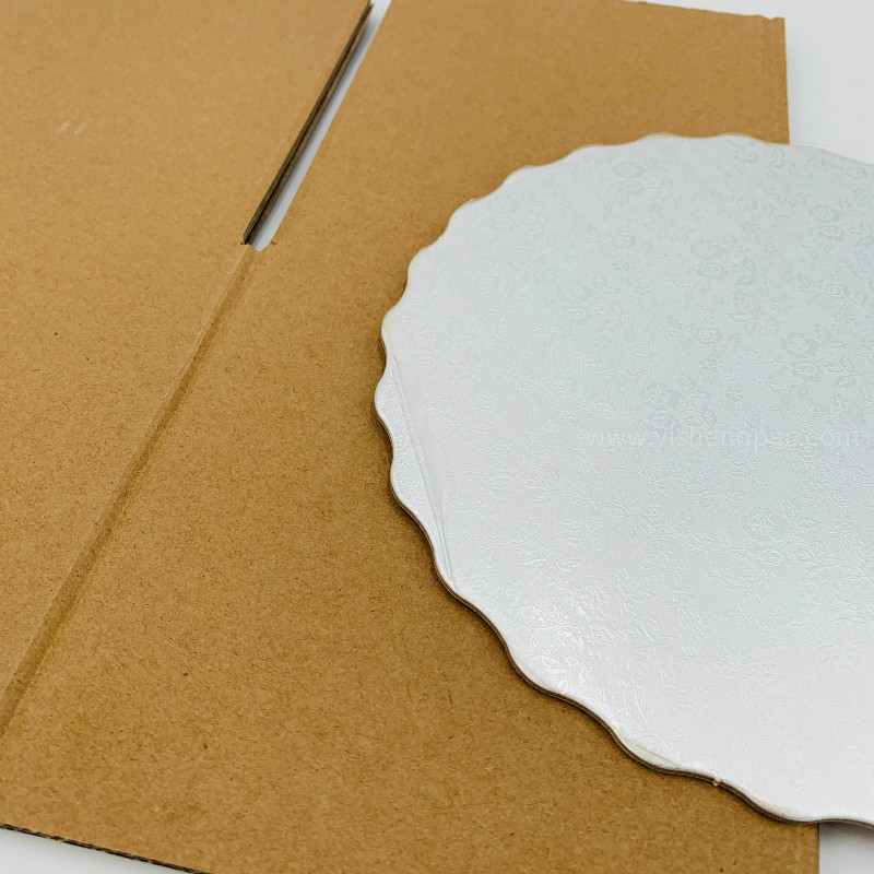 Une variété de tailles de décoration de plaque de gâteau, fournisseur de plaque de gâteau