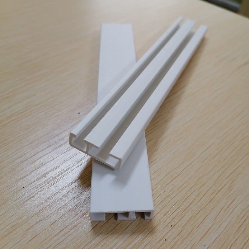 conception et sur mesure profil de chemin de roulement en PVC rigide en forme de E pour partie coulissante
