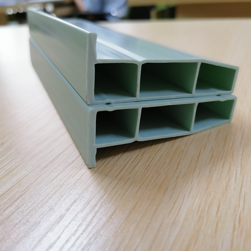 Fabricant chinois de profilé de tuyère en PVC Fabricant de profilés creux en PVC Garniture de section en L en PVC pour système de ventilation