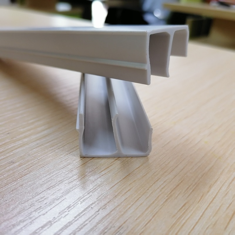 PVC profilé en forme de E profilé PVC profilé fabricant de canal PVC en Chine