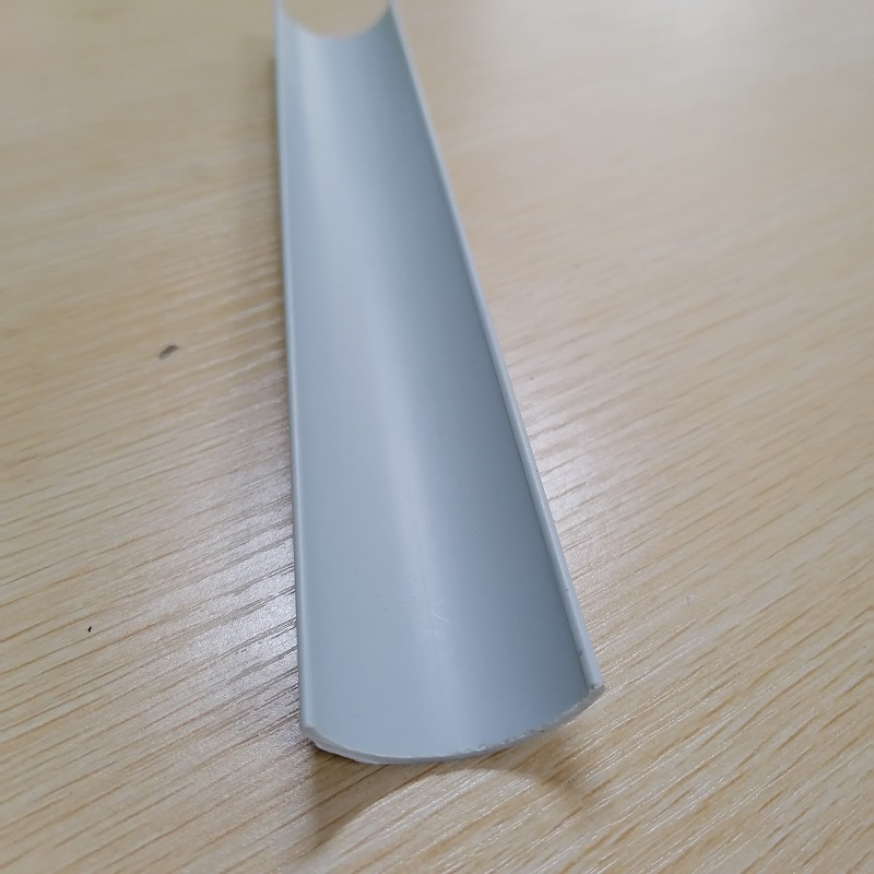 Profilé extrudé par PVC de bande de tuyau de PVC de demi-cercle de canal de PVC C pour la protection de bord