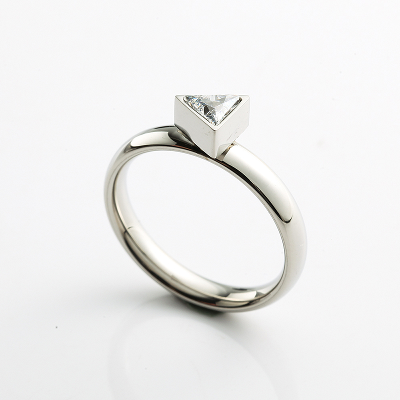 Bague en acier inoxydable pour femme Bague en or \/ or rose \/ argent Bague en pierre CZ