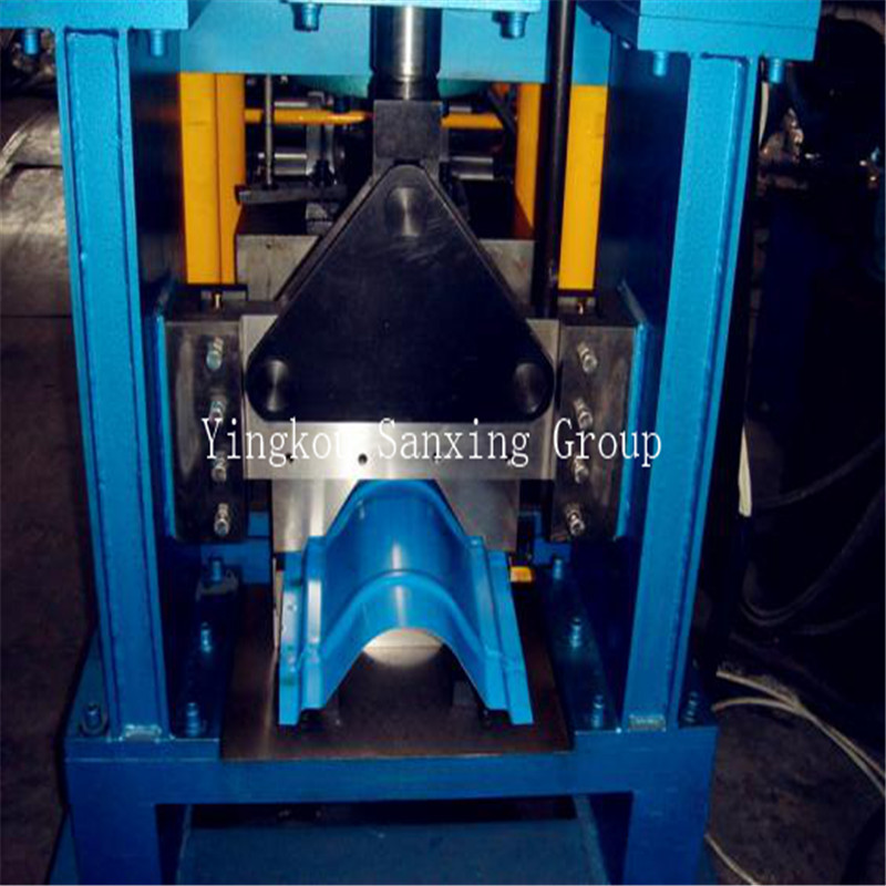 Machine de moulage de cylindres ondulés