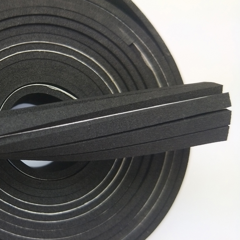L'usine fournit de la mousse EPDM noire, de la mousse adhésive ignifuge, de la mousse absorbant les chocs et d'étanchéité peut être découpée