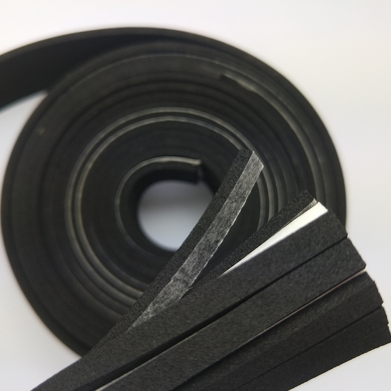 L'usine fournit de la mousse EPDM noire, de la mousse adhésive ignifuge, de la mousse absorbant les chocs et d'étanchéité peut être découpée