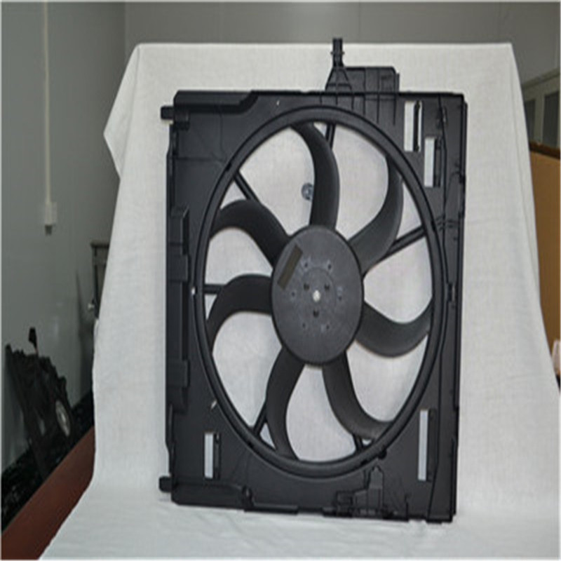 Assemblée de ventilateur de refroidissement de moteur de voiture pour BMW E70 17428618240 17428618241