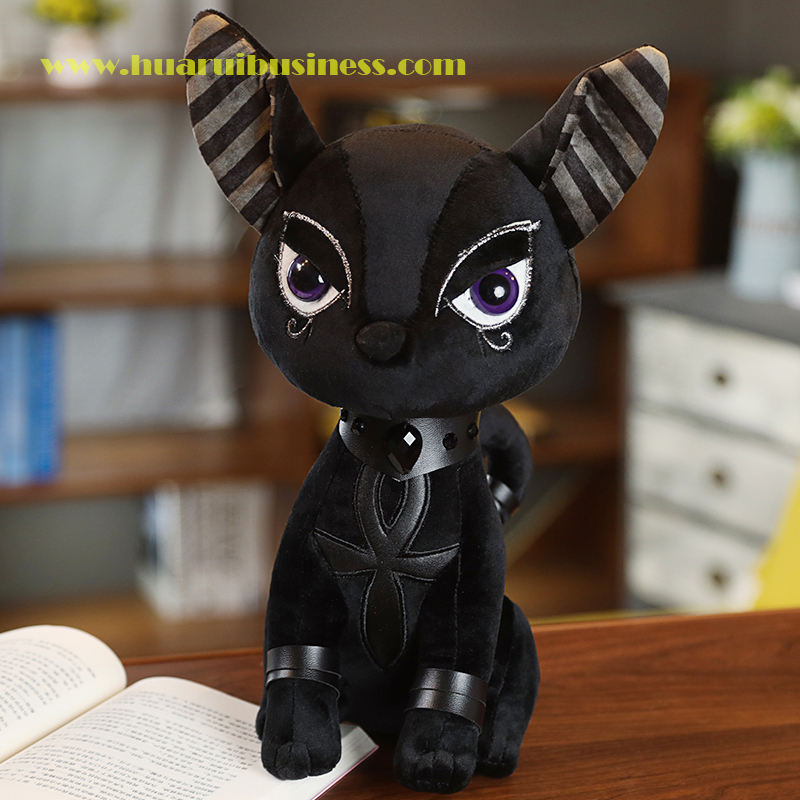 Poupée en peluche sombre / jouet de cheval / jouet en peluche
