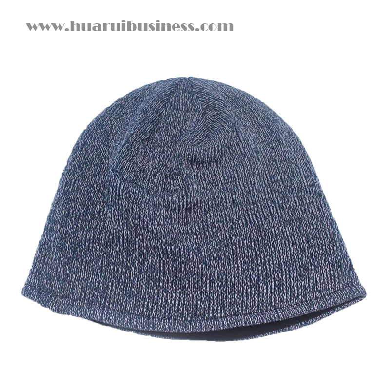 Chapeau haute réflecteur, chapeau tricot, robe de soirée, sans manches
