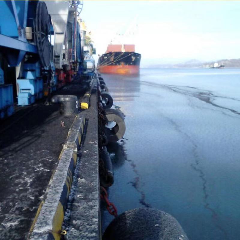 Bâbord en caoutchouc pour bateau cylindrique à quai