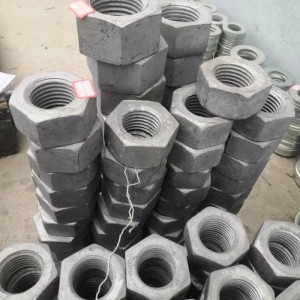 Produit de fixation navale