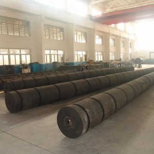 Protection en caoutchouc pour remorqueur de mer et tampon de chantier