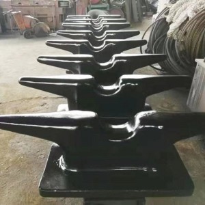 Barre de bateau et élément de fixation pour piece métallique de pont en fonte / acier