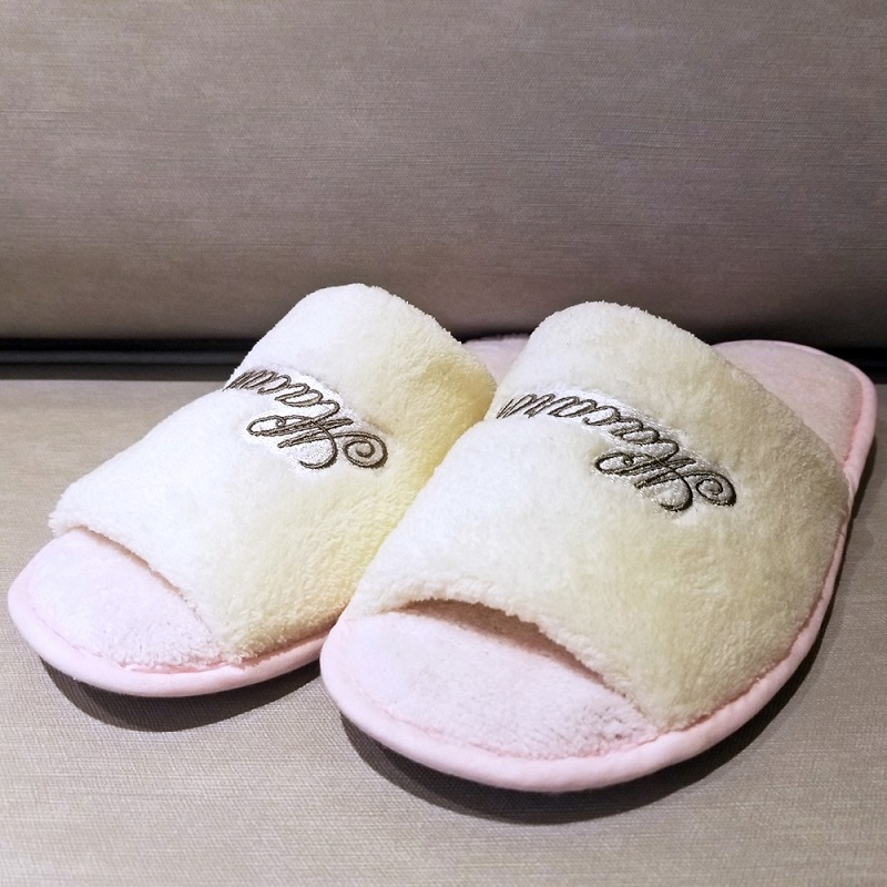 Soft Velvet signature sildes