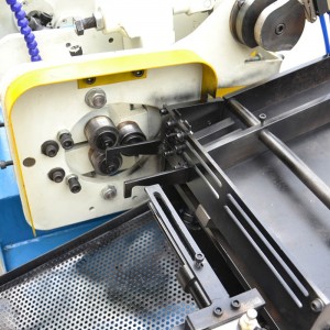 Machine à rouler automatique pour Tube d \'arbre de moteur HB - 60