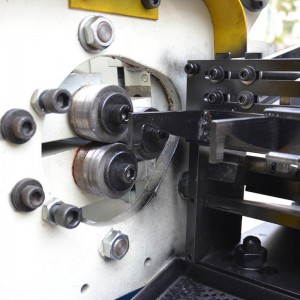 Machine à rouler automatique pour Tube d \'arbre de moteur HB - 60