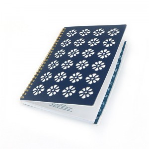 classeur à couverture creuse