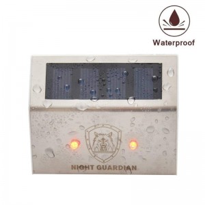 Solar Red Eye Professional LED wolve Predator Deterrent light