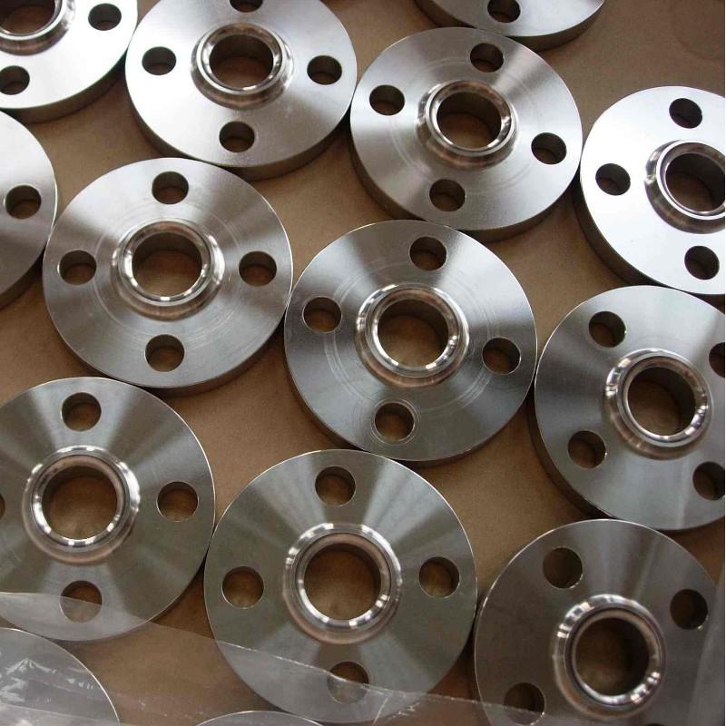 L\'additif et le réducteur fonctionnent ensemble pour produire efficacement la Chambre de combustion du Turbomoteur