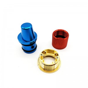 Fabrication sur mesure de pièces en aluminium anodisé et en acier inoxydable