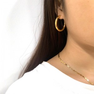 Boucles d\'oreilles solides plaquées or en acier inoxydable/hoops