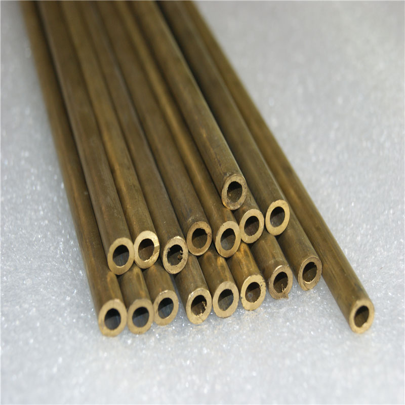 Tube en laiton