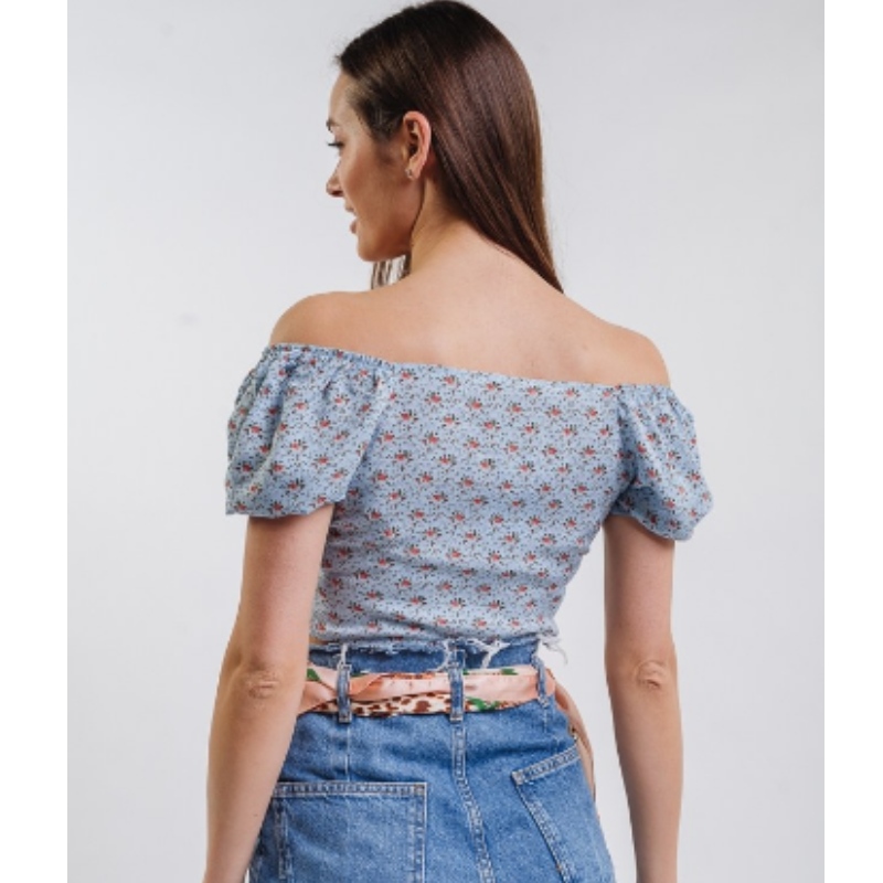 Chemise d'été courte de fleurs bleus hors-la-épaule