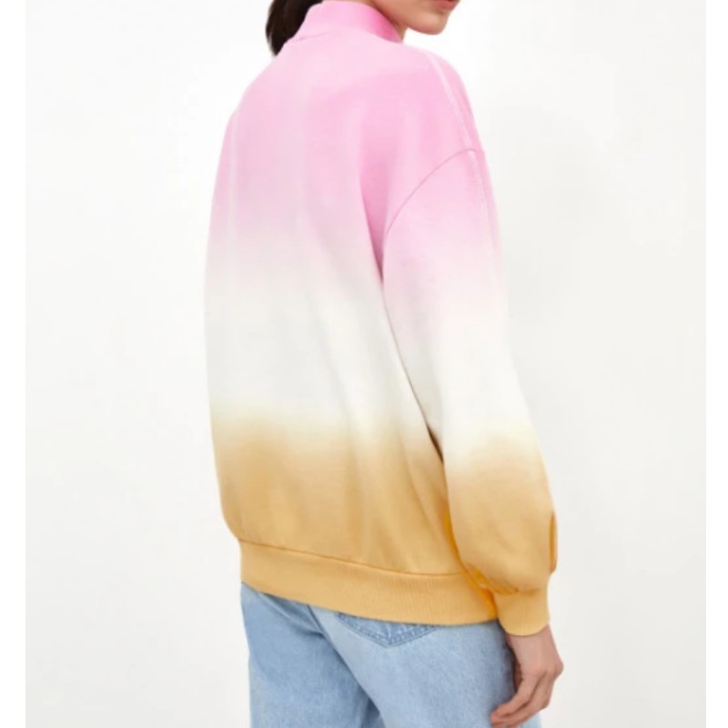 Pull tricoté à colorant cravate