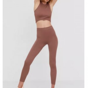 Costume sportif de jersey à tricoter élastique sans manches